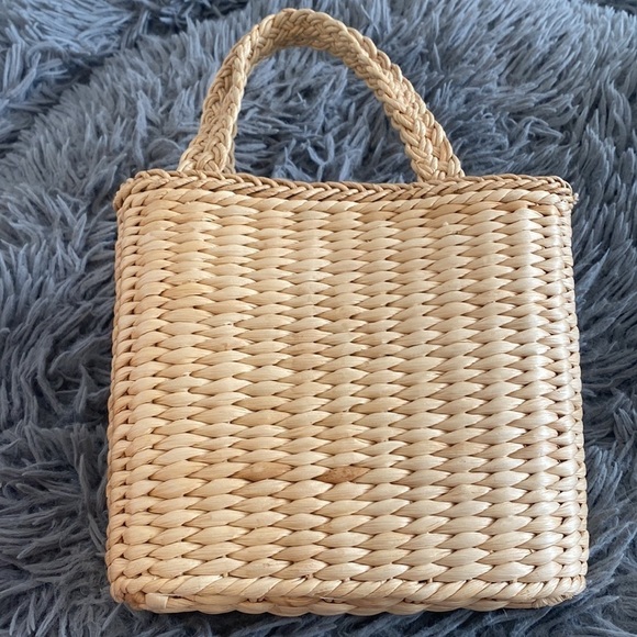 WOVEN CORNHUSK SUMMER TIME MINI WOVEN PURSE WITH FLOWERS - Picture 4 of 7